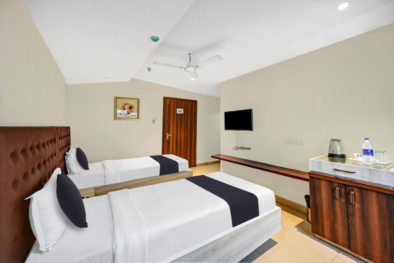Hotel Townhouse Oak Pentagon Residency à Bhubaneswar Extérieur photo