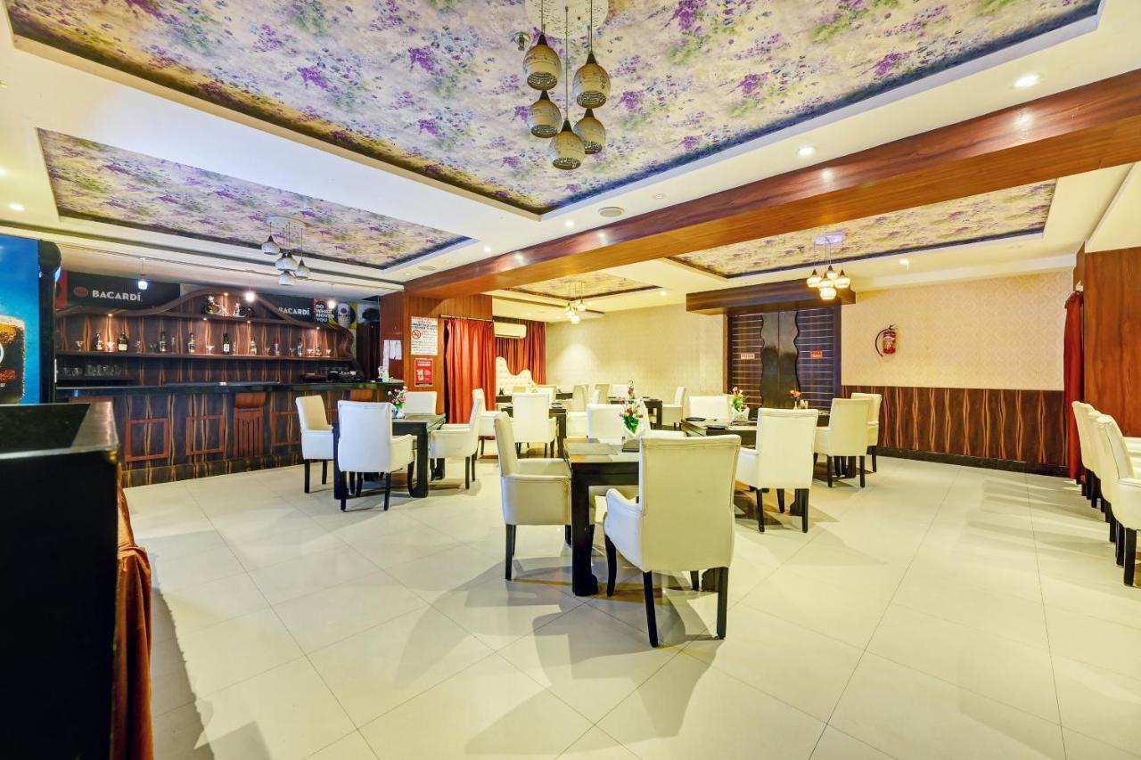 Hotel Townhouse Oak Pentagon Residency à Bhubaneswar Extérieur photo