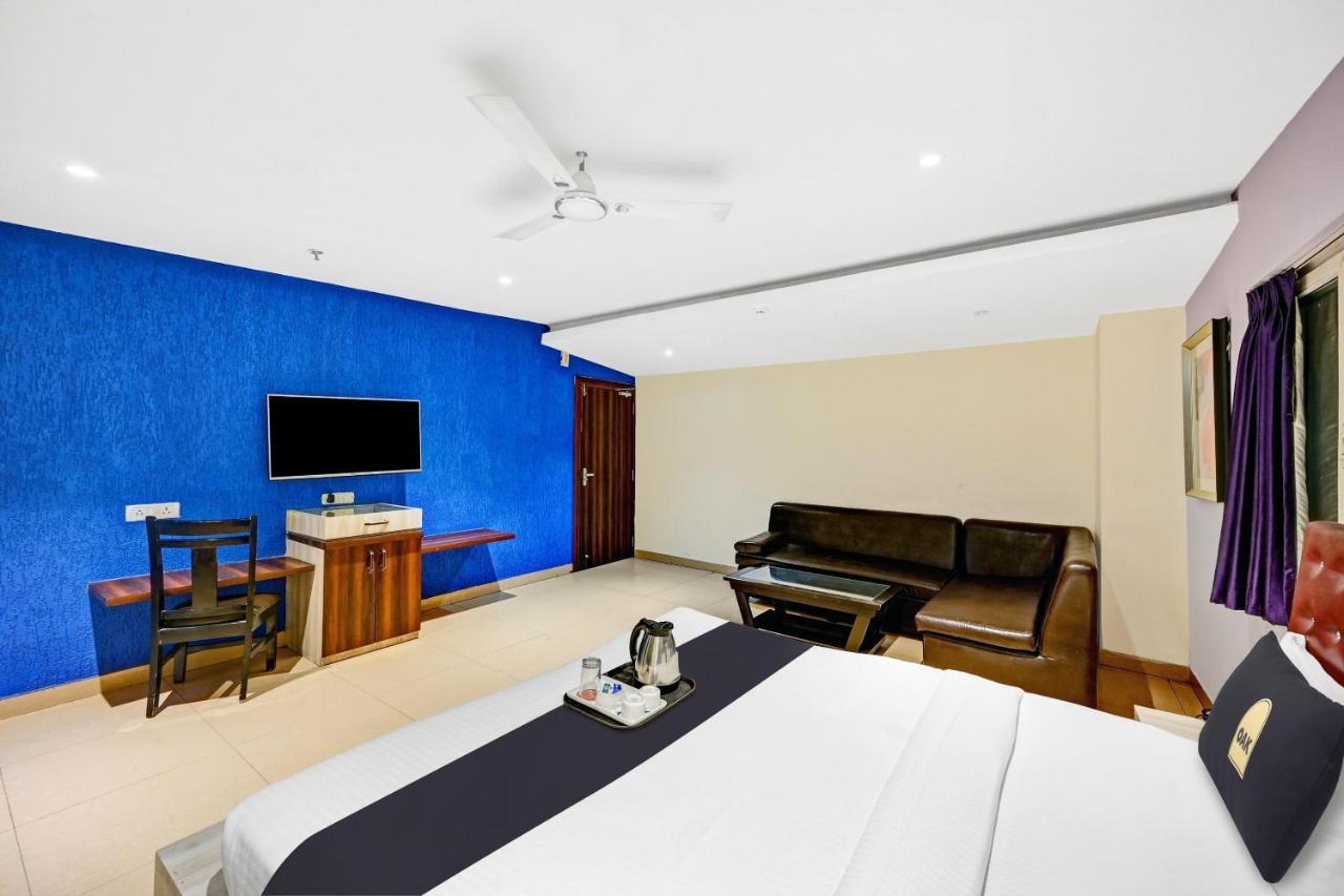 Hotel Townhouse Oak Pentagon Residency à Bhubaneswar Extérieur photo