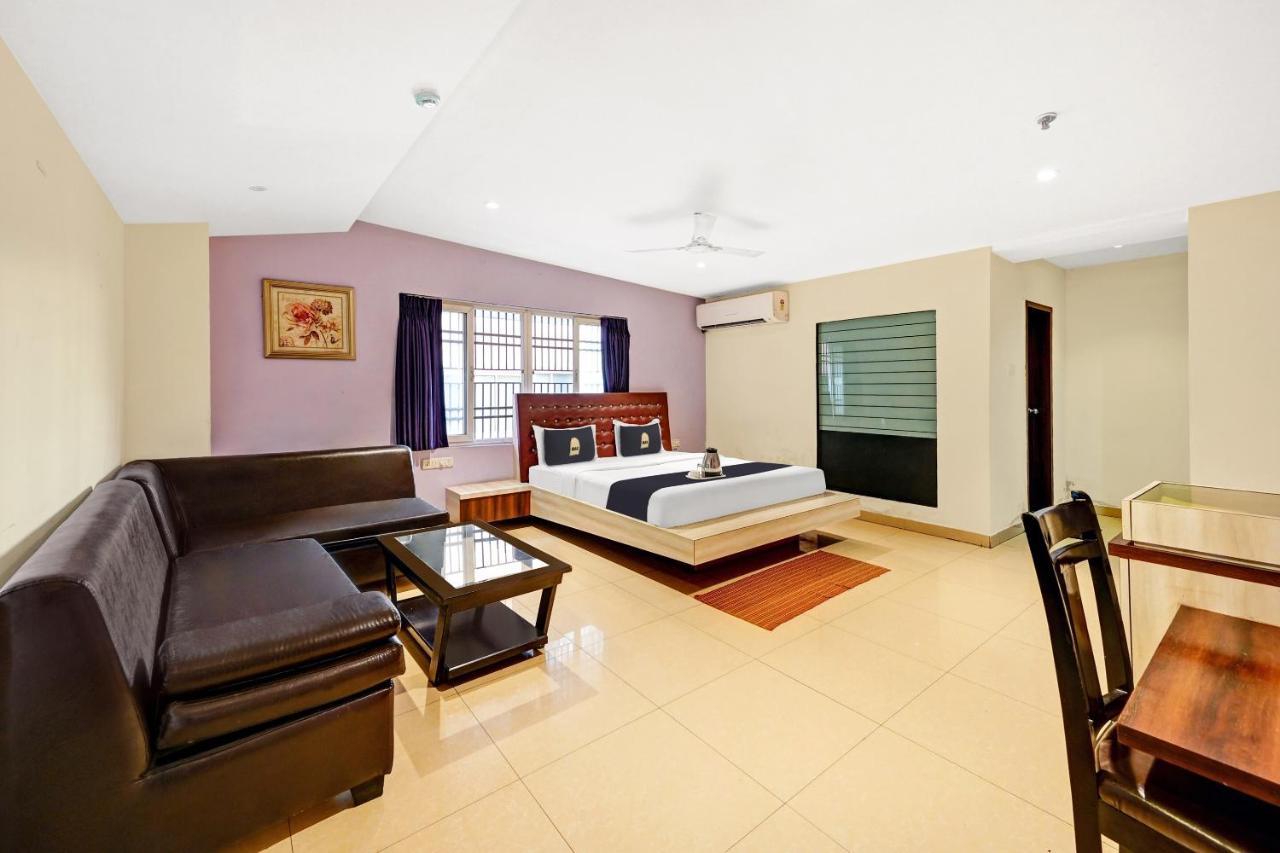Hotel Townhouse Oak Pentagon Residency à Bhubaneswar Extérieur photo
