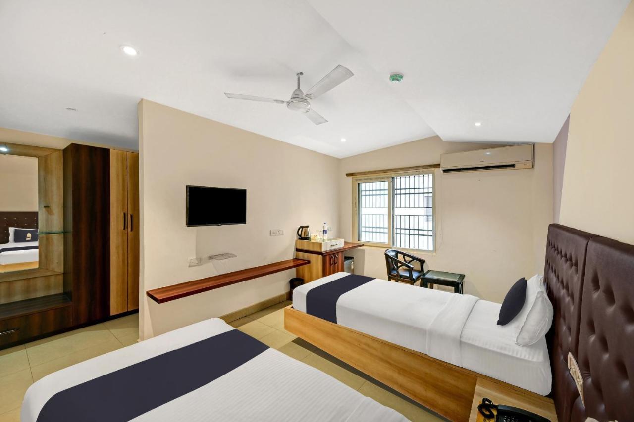 Hotel Townhouse Oak Pentagon Residency à Bhubaneswar Extérieur photo